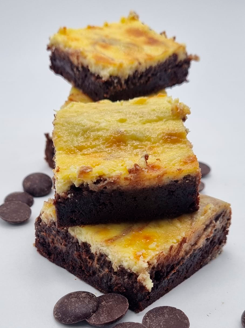 Brownie marmolado de queso crema